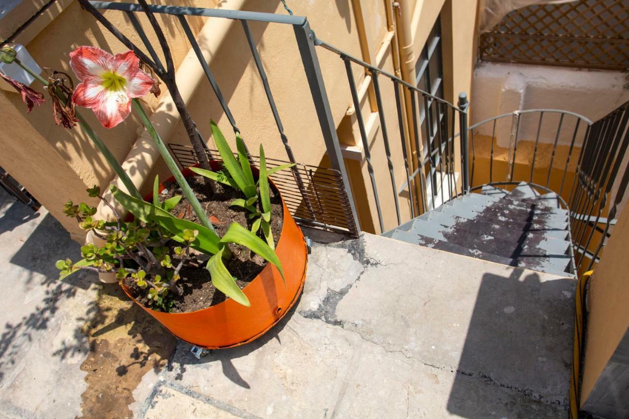 Central 2-Bedroom Apartment With Rooftop Access! Ep9G Atenas Exterior foto